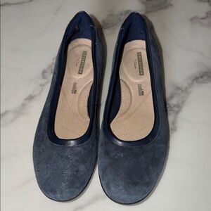 Clarks Collection Navy Blue Ballet Flats – Size 7.5 – Cushioned Comfort